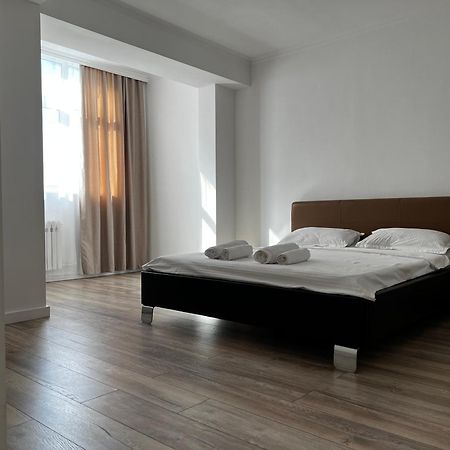 Hyat Apartment 比什凯克 外观 照片
