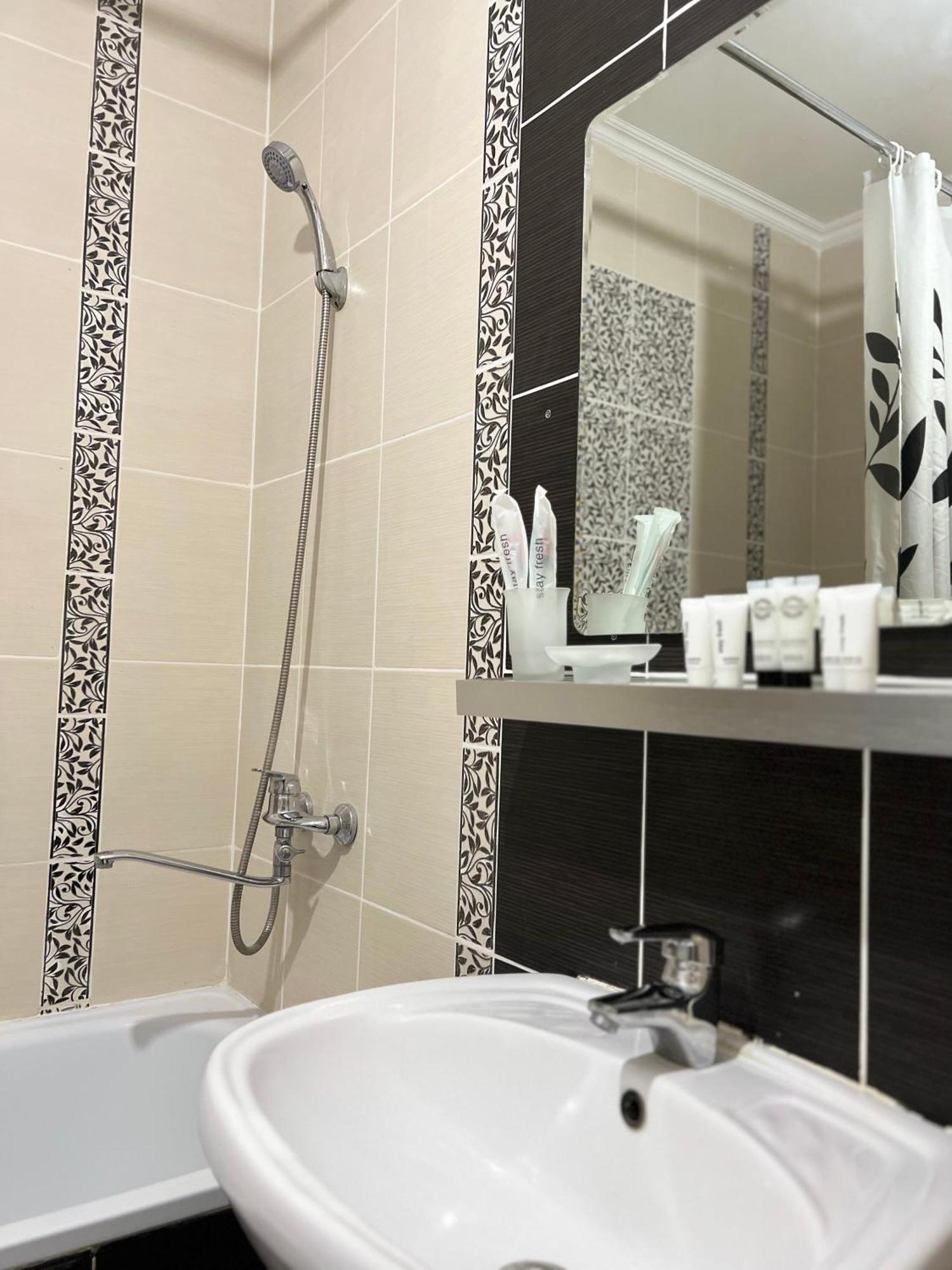 Hyat Apartment 比什凯克 外观 照片