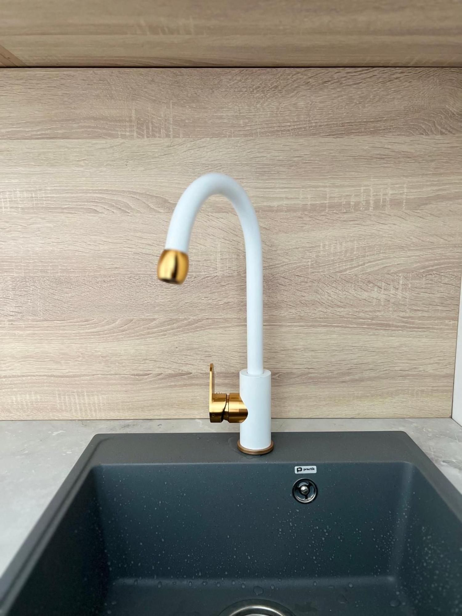 Hyat Apartment 比什凯克 外观 照片
